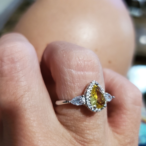 925 Silver Cz & CITRINE GEMSTONE  RING SZ 8 NWT - Picture 2 of 6